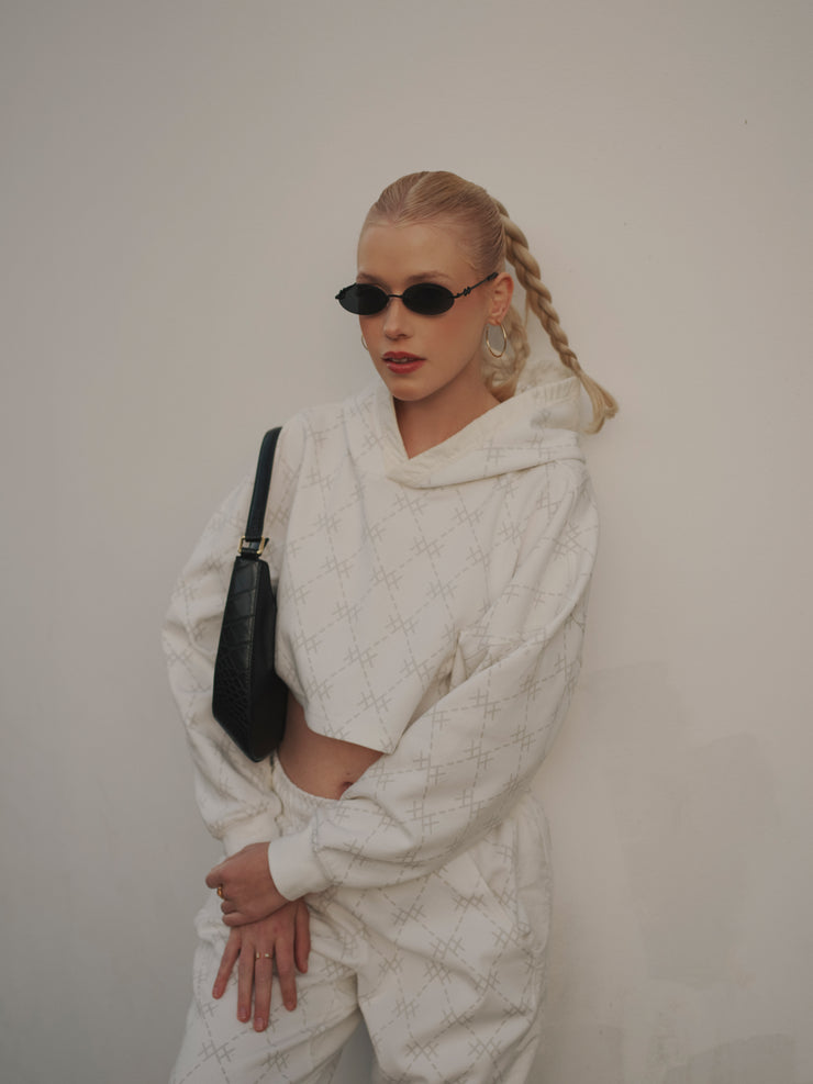 HER CROPPED HOODIE