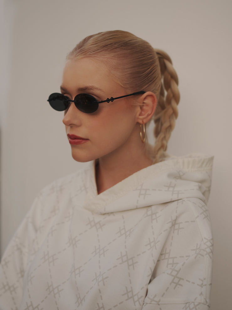 HER CROPPED HOODIE